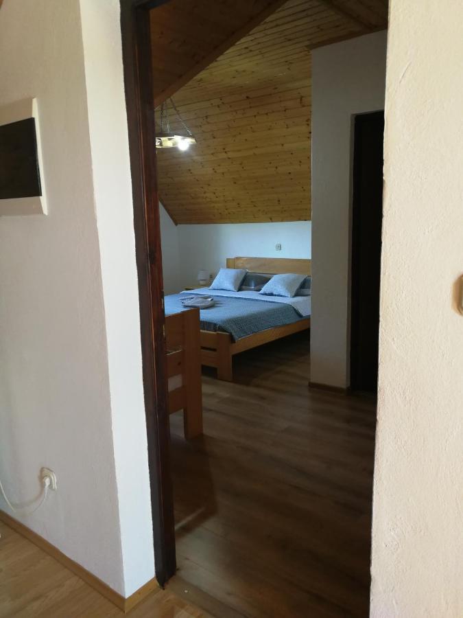 House Nada Hotel Rastovača Kültér fotó